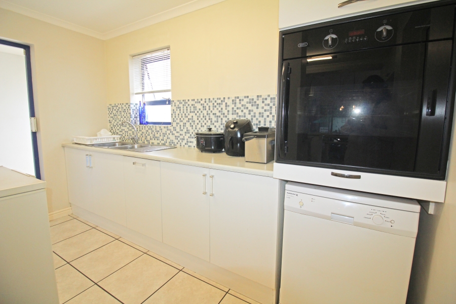 3 Bedroom Property for Sale in Blue Lagoon Western Cape